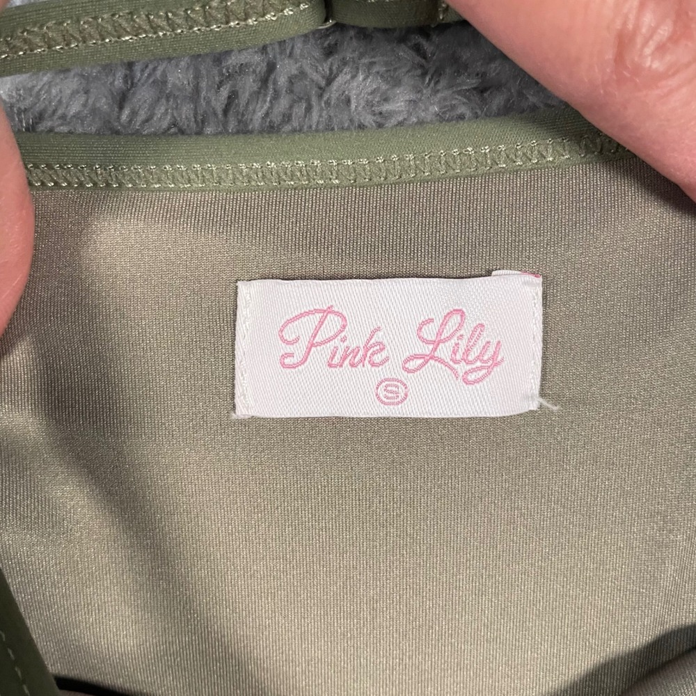 Pink Lily Green Active Dress Size Small Built-in Shorts Cross Back Athleisure - Picture 3 of 10
